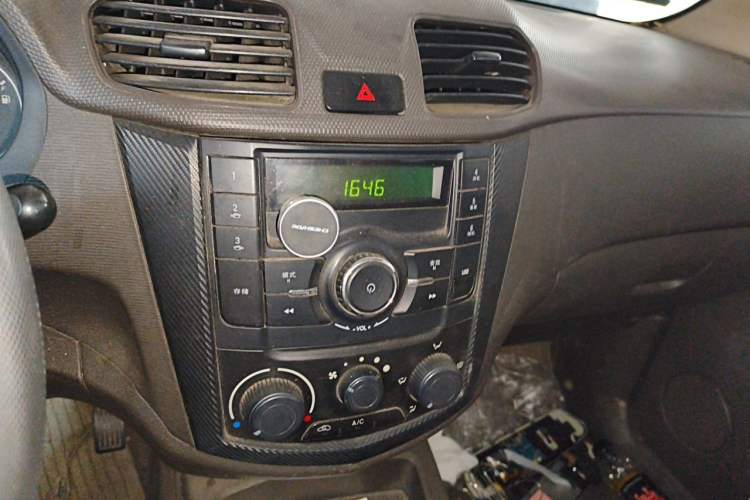 Used Wuling Hongguang 2016 1.5L Restyled S Comfort Version Audio And AC Panel