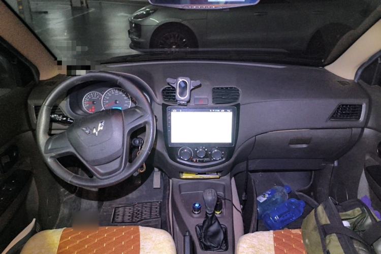 Used Wuling Hongguang 2016 1.5L S Comfort Version Center Console