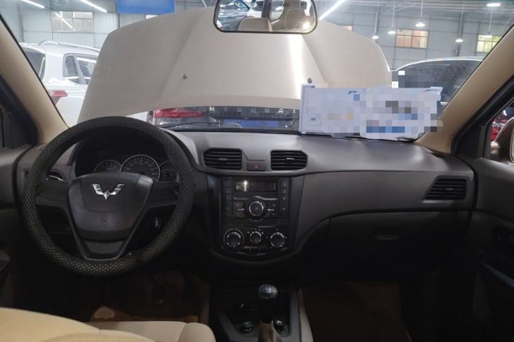 Used Wuling Hongguang 2016 1.5L Restyled S Comfort Version Center Console