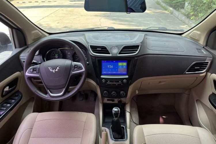 Used Wuling Hongguang 2016 1.5L S1 Deluxe Model China V-standard Center Console