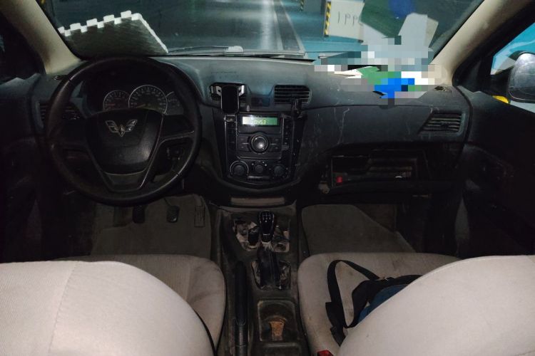 Used Wuling Hongguang 2016 1.5L S Comfort Version Center Console