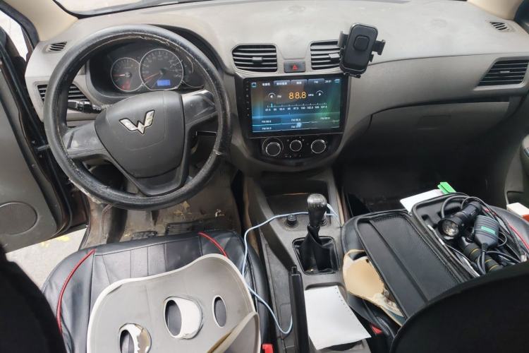 Used Wuling Hongguang 2016 1.5L Restyled S Comfort Version Center Console