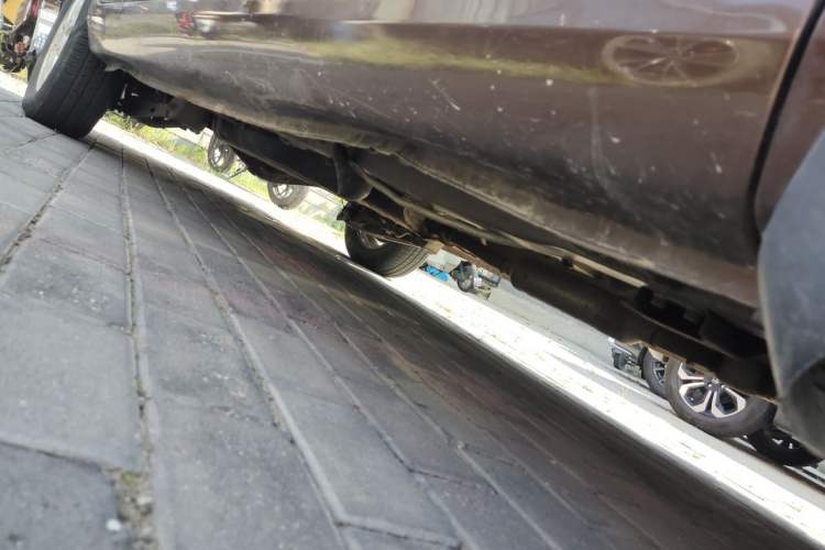 Used Wuling Hongguang 2016 1.5L S Comfort Version Chassis Front Right