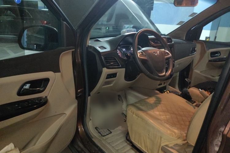 Used Wuling Hongguang 2016 1.5L S1 Deluxe Model China V-standard Driver Seat