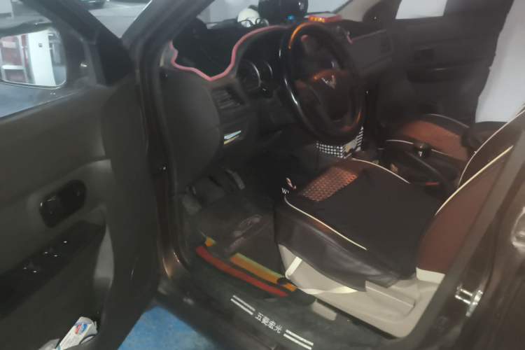 Used Wuling Hongguang 2016 1.5L S Comfort Version Driver Seat
