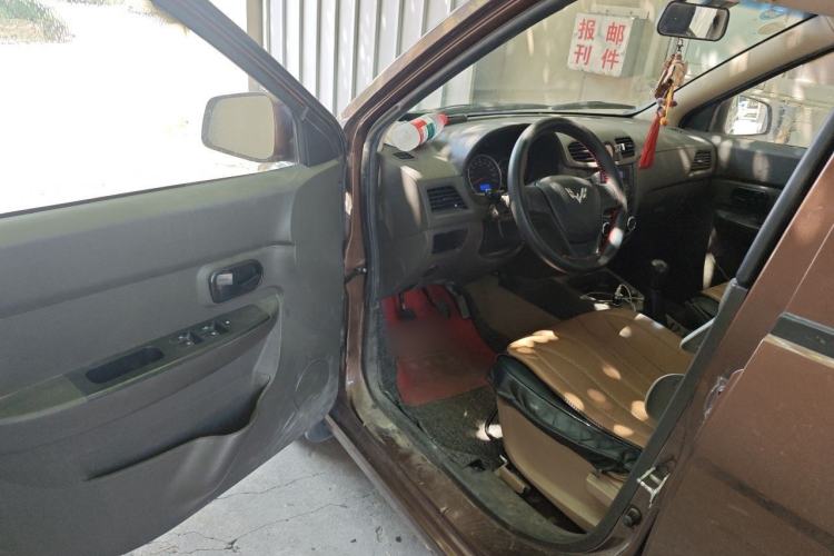 Used Wuling Hongguang 2016 1.5L Restyled S Comfort Version Driver Seat
