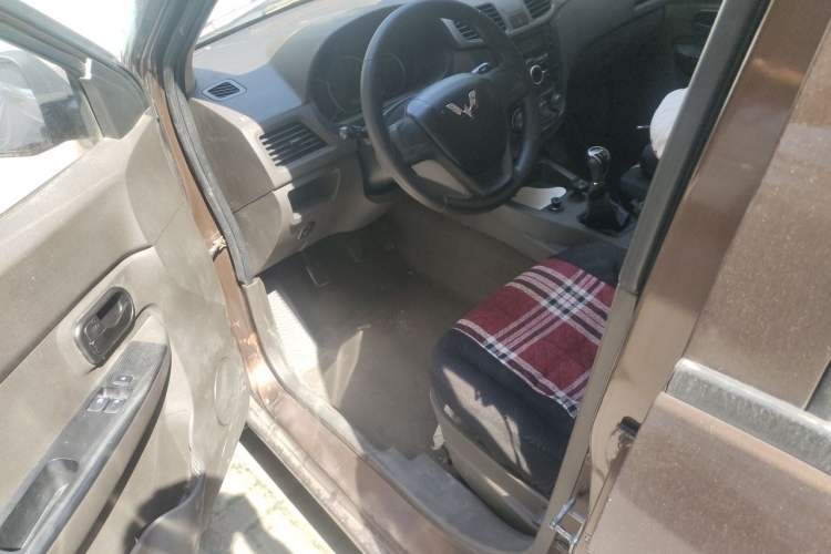 Used Wuling Hongguang 2016 1.5L Restyled S Comfort Version Driver Seat
