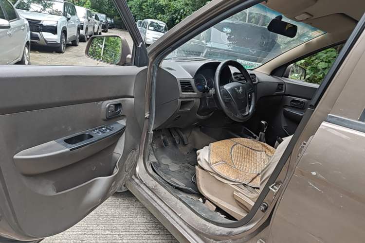 Used Wuling Hongguang 2016 1.5L Restyled S Comfort Version Driver Seat