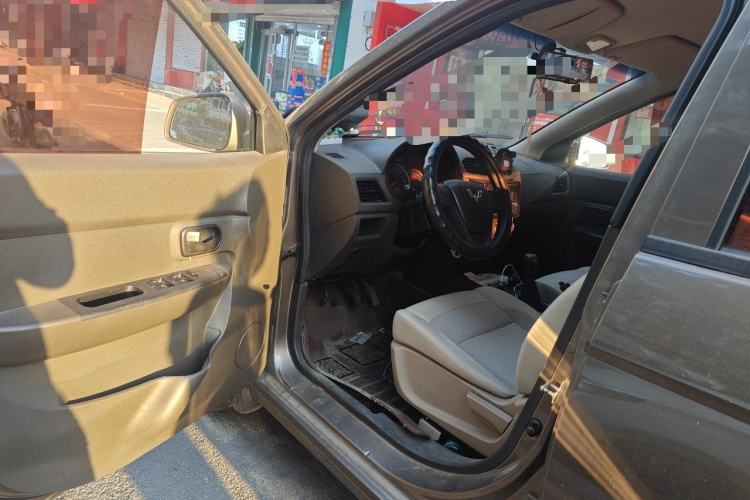 Used Wuling Hongguang 2016 1.5L S Comfort Version Driver Seat