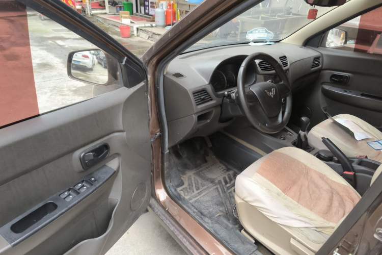 Used Wuling Hongguang 2016 1.5L Restyled S Comfort Version Driver Seat
