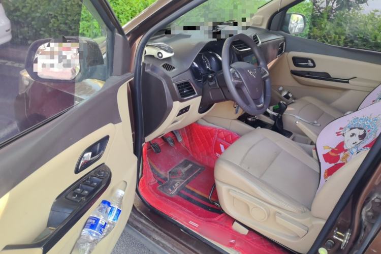 Used Wuling Hongguang 2016 1.5L S1 Deluxe Model China V-standard Driver Seat