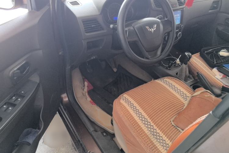 Used Wuling Hongguang 2016 1.5L Restyled S Comfort Version Driver Seat