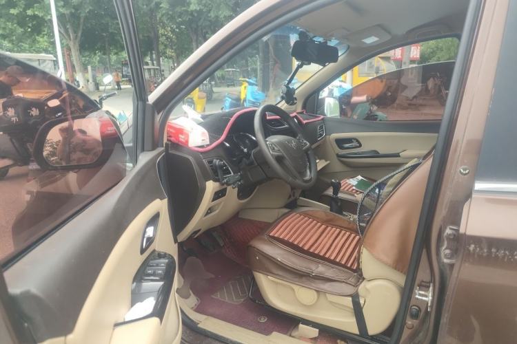 Used Wuling Hongguang 2016 1.5L S1 Deluxe Model China V-standard Driver Seat