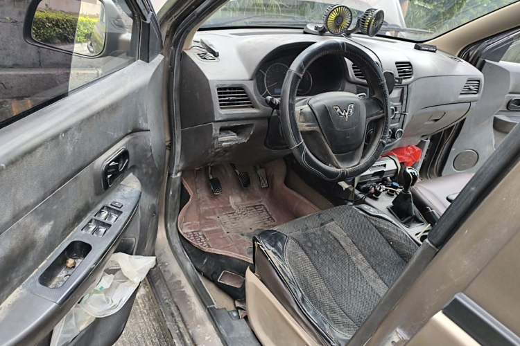 Used Wuling Hongguang 2016 1.5L Restyled S Comfort Version Driver Seat