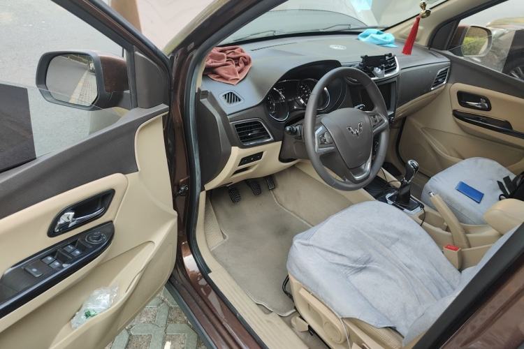 Used Wuling Hongguang 2016 1.5L S1 Deluxe Model China V-standard Driver Seat