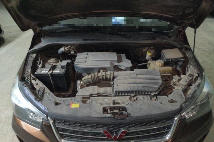 Used Wuling Hongguang 2016 1.5L S1 Deluxe Model China V-standard Engine Bay