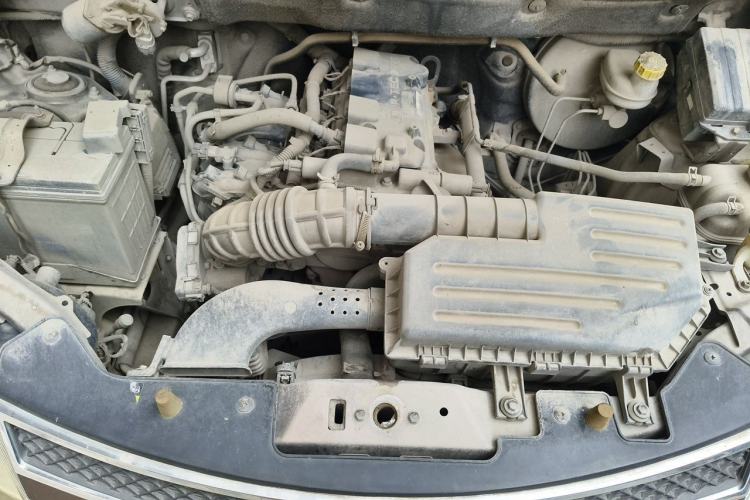 Used Wuling Hongguang 2016 1.5L S Comfort Version Engine Bay
