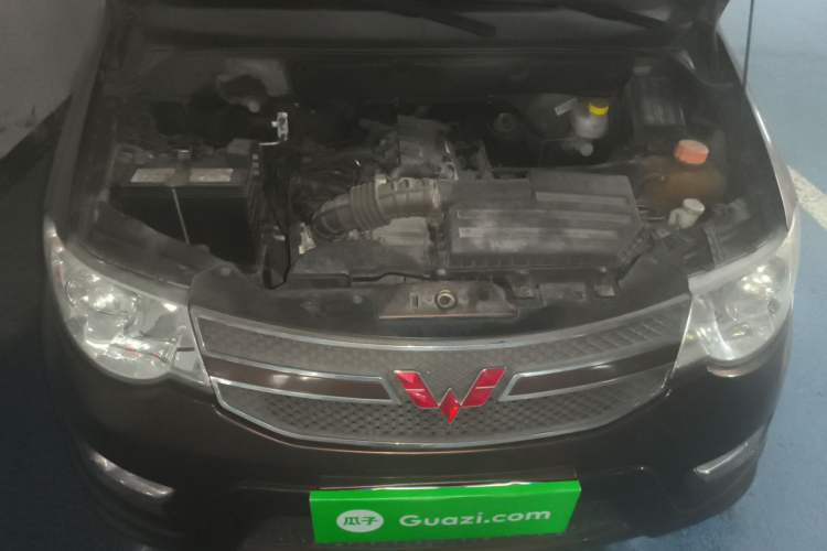 Used Wuling Hongguang 2016 1.5L S Comfort Version Engine Bay