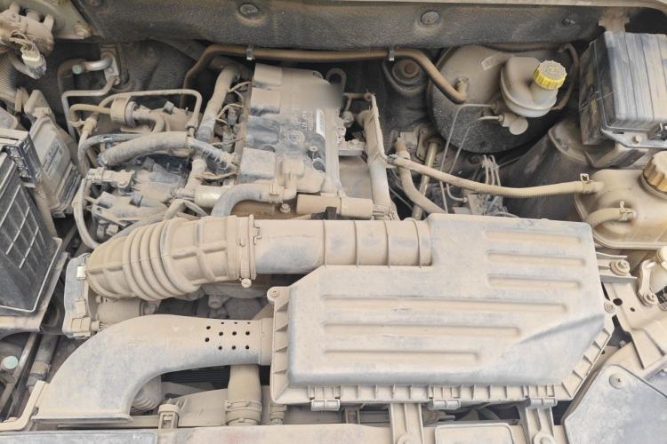 Used Wuling Hongguang 2016 1.5L Restyled S Comfort Version Engine Bay