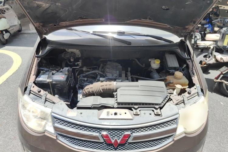 Used Wuling Hongguang 2016 1.5L Restyled S Comfort Version Engine Bay