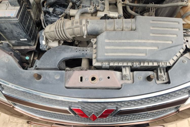 Used Wuling Hongguang 2016 1.5L Restyled S Comfort Version Engine Bay