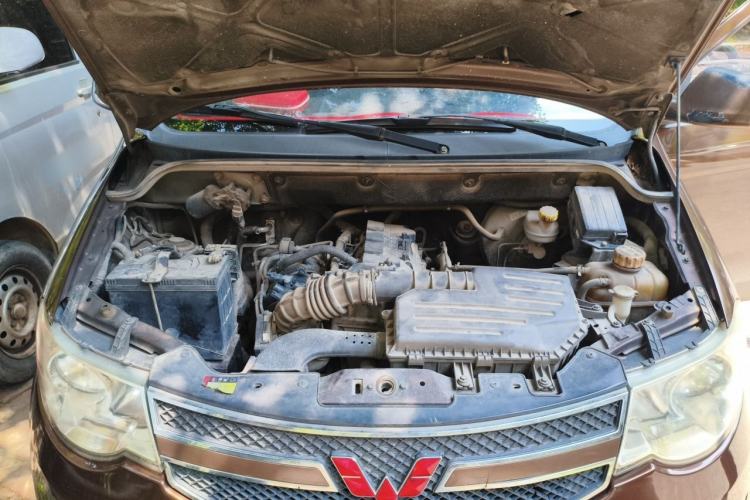 Used Wuling Hongguang 2016 1.5L S Comfort Version Engine Bay