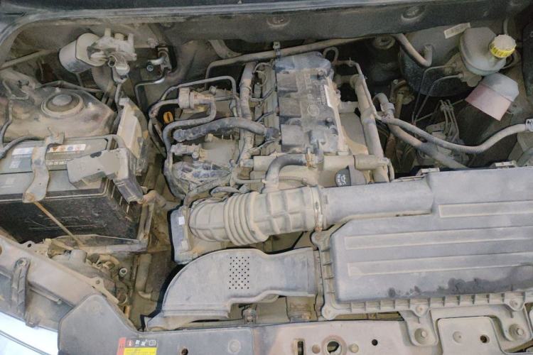 Used Wuling Hongguang 2016 1.5L S Comfort Version Engine Bay