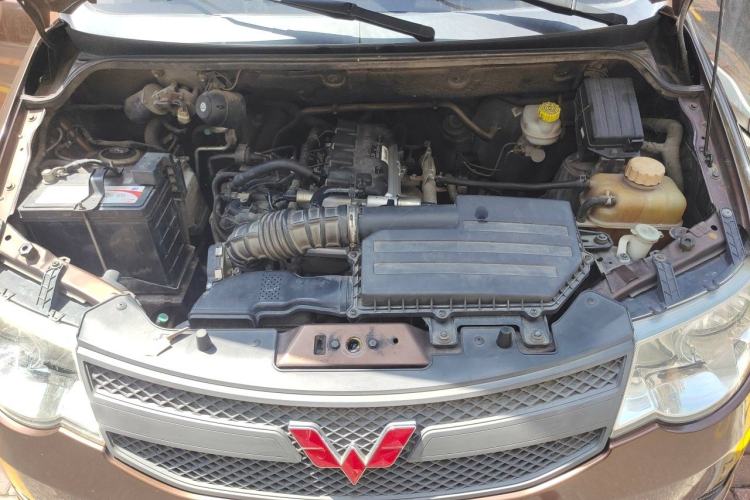 Used Wuling Hongguang 2016 1.5L S Comfort Version Engine Bay