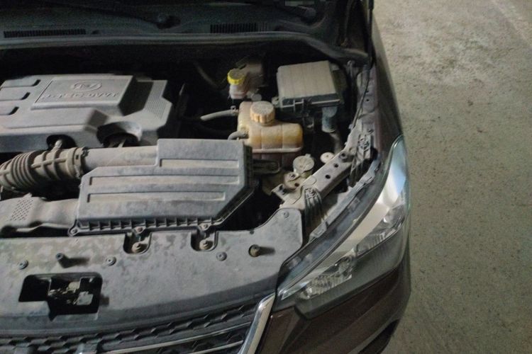 Used Wuling Hongguang 2016 1.5L S1 Deluxe Model China V-standard Engine Bay Left