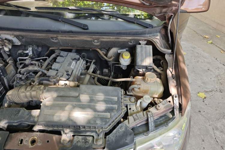 Used Wuling Hongguang 2016 1.5L Restyled S Comfort Version Engine Bay Left