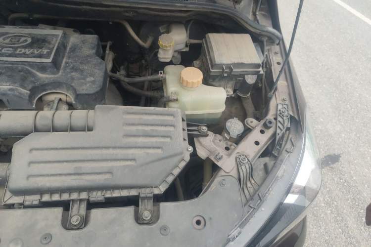 Used Wuling Hongguang 2016 1.5L S1 Deluxe Model China V-standard Engine Bay Left