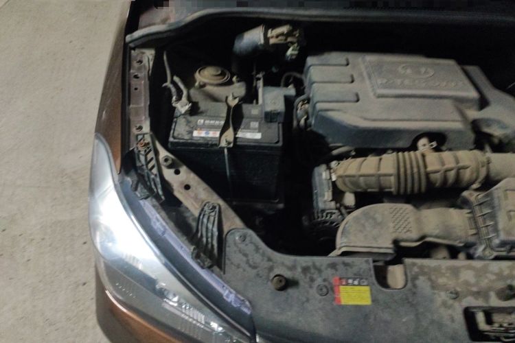 Used Wuling Hongguang 2016 1.5L S1 Deluxe Model China V-standard Engine Bay Right