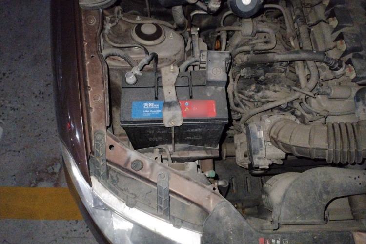 Used Wuling Hongguang 2016 1.5L S Comfort Version Engine Bay Right