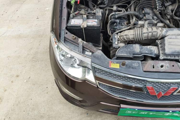 Used Wuling Hongguang 2016 1.5L Restyled S Comfort Version Engine Bay Right
