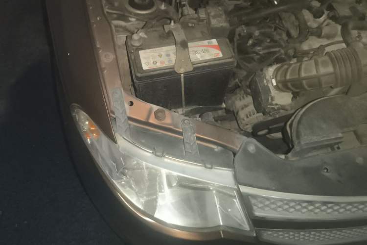 Used Wuling Hongguang 2016 1.5L S Comfort Version Engine Bay Right