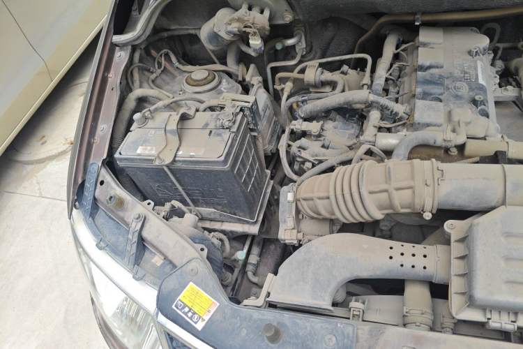 Used Wuling Hongguang 2016 1.5L Restyled S Comfort Version Engine Bay Right