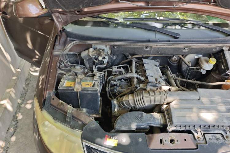 Used Wuling Hongguang 2016 1.5L Restyled S Comfort Version Engine Bay Right