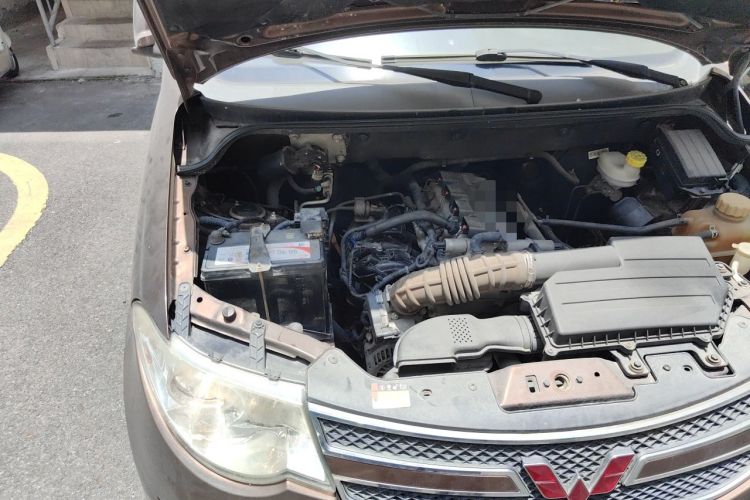 Used Wuling Hongguang 2016 1.5L Restyled S Comfort Version Engine Bay Right