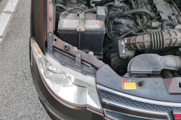 Used Wuling Hongguang 2016 1.5L Restyled S Comfort Version Engine Bay Right