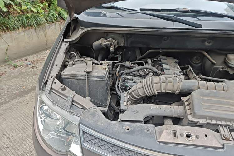 Used Wuling Hongguang 2016 1.5L Restyled S Comfort Version Engine Bay Right