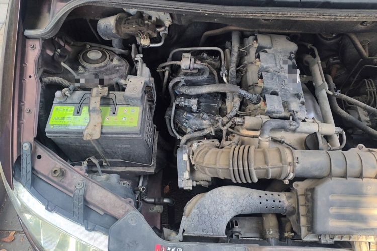 Used Wuling Hongguang 2016 1.5L S Comfort Version Engine Bay Right