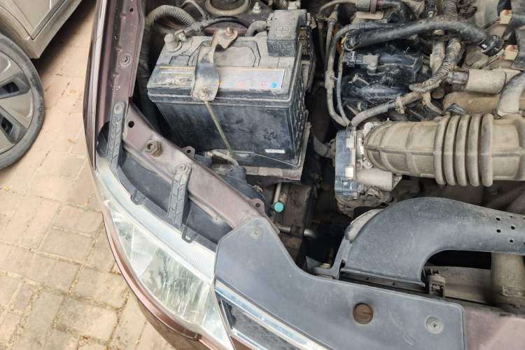Used Wuling Hongguang 2016 1.5L Restyled S Comfort Version Engine Bay Right