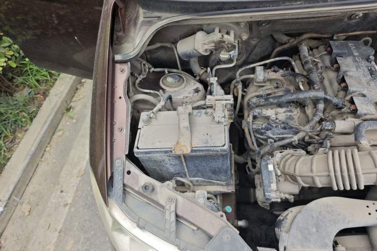 Used Wuling Hongguang 2016 1.5L Restyled S Comfort Version Engine Bay Right