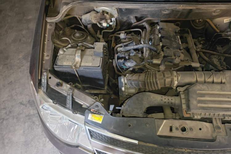 Used Wuling Hongguang 2016 1.5L Restyled S Comfort Version Engine Bay Right