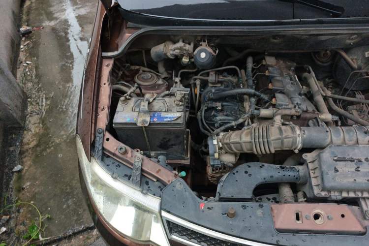 Used Wuling Hongguang 2016 1.5L S Comfort Version Engine Bay Right