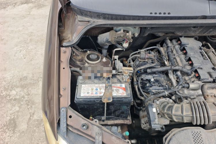 Used Wuling Hongguang 2016 1.5L S Comfort Version Engine Bay Right