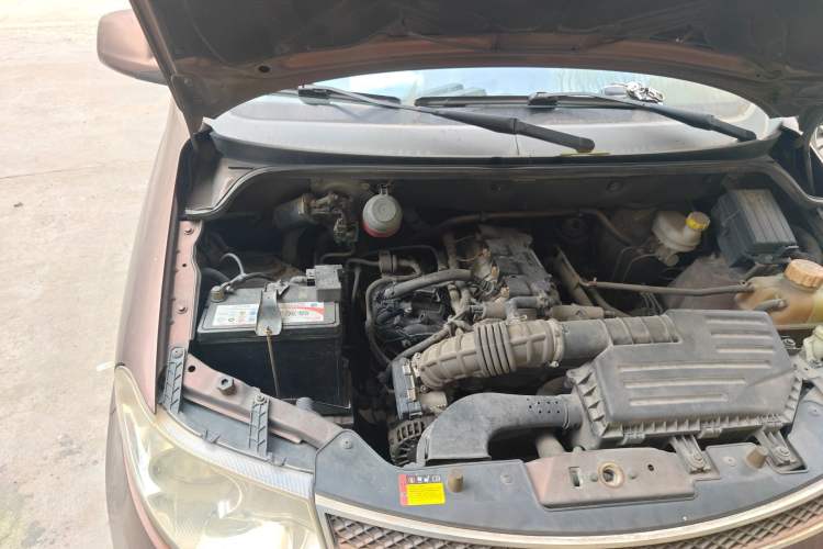 Used Wuling Hongguang 2016 1.5L S Comfort Version Engine Bay Right