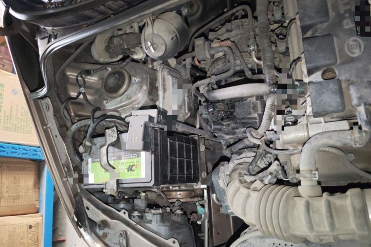 Used Wuling Hongguang 2016 1.5L S Comfort Version Engine Bay Right