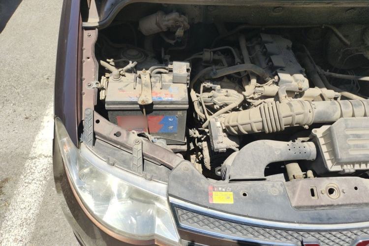 Used Wuling Hongguang 2016 1.5L S Comfort Version Engine Bay Right