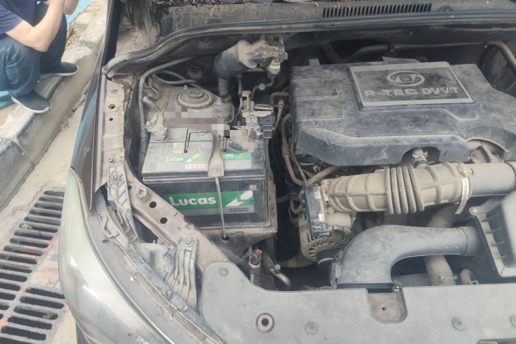 Used Wuling Hongguang 2016 1.5L S1 Deluxe Model China V-standard Engine Bay Right